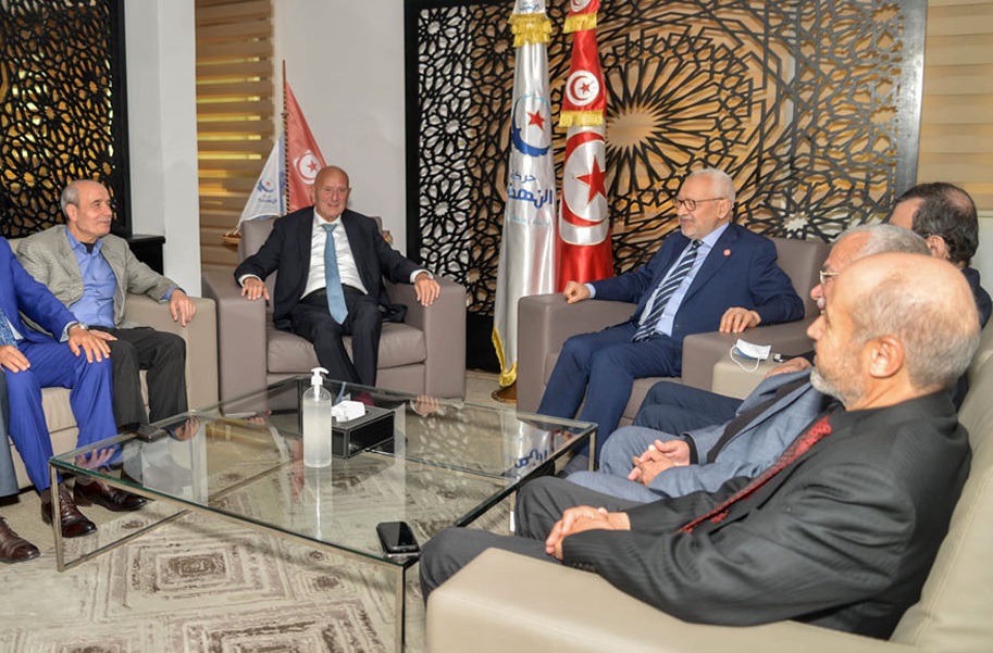 إيقاف الغنوشي "أبهج" الشارع .. "أسكت" السياسيين وشتت أوراق المعارضة